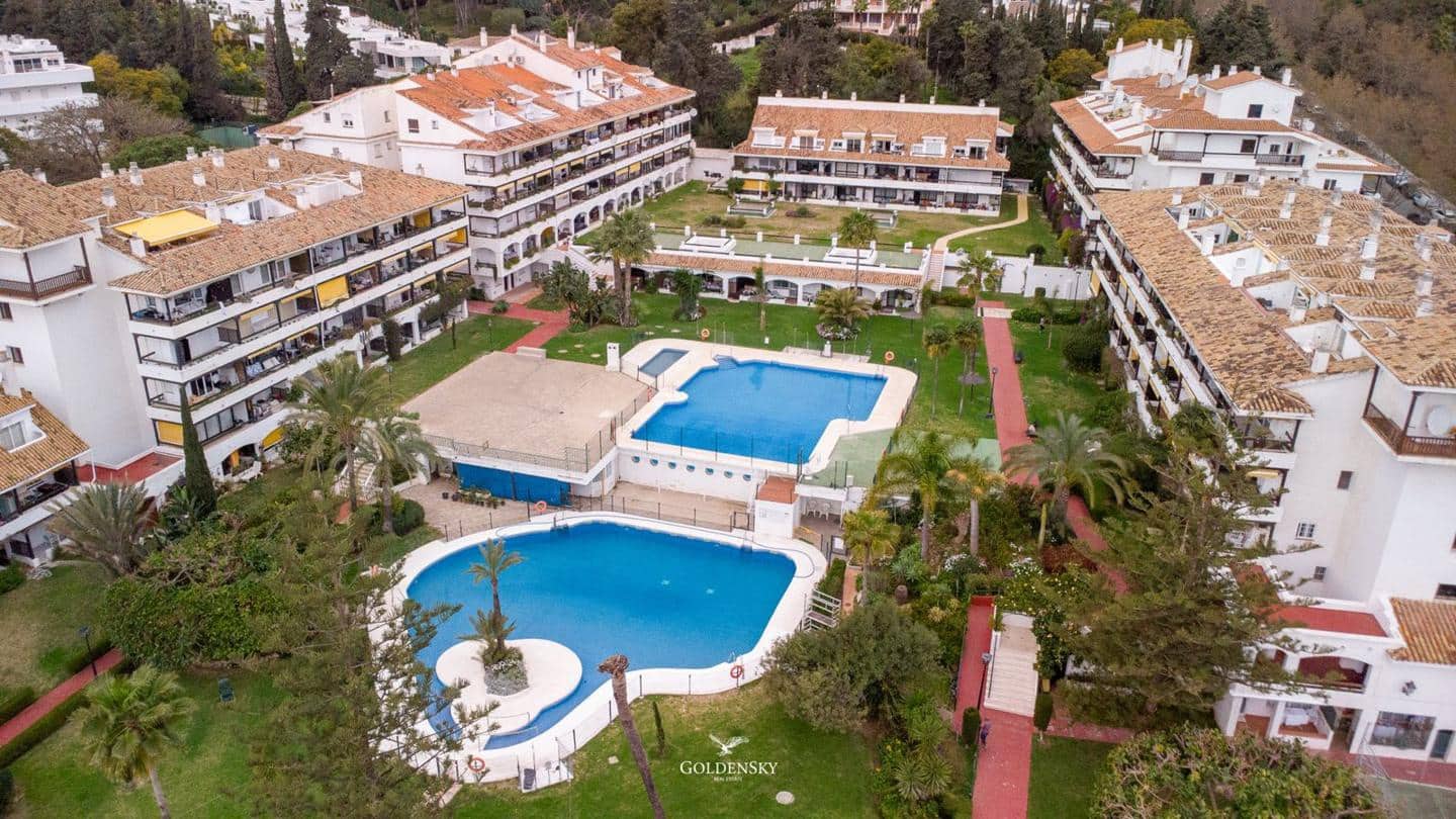 2 sovrum Lägenhet till salu i Marbella med pool garage - 390 000 € (Ref: 9798305)