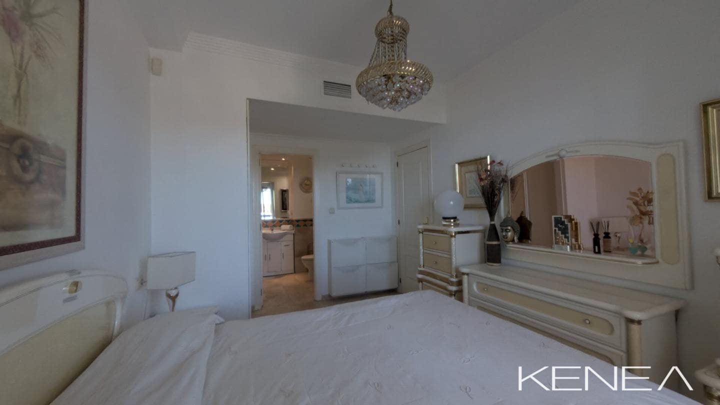 1 makuuhuone Asunto myytävänä paikassa Marbella mukana uima-altaan 
autotalli - 390 000 € (Ref: 9805429)