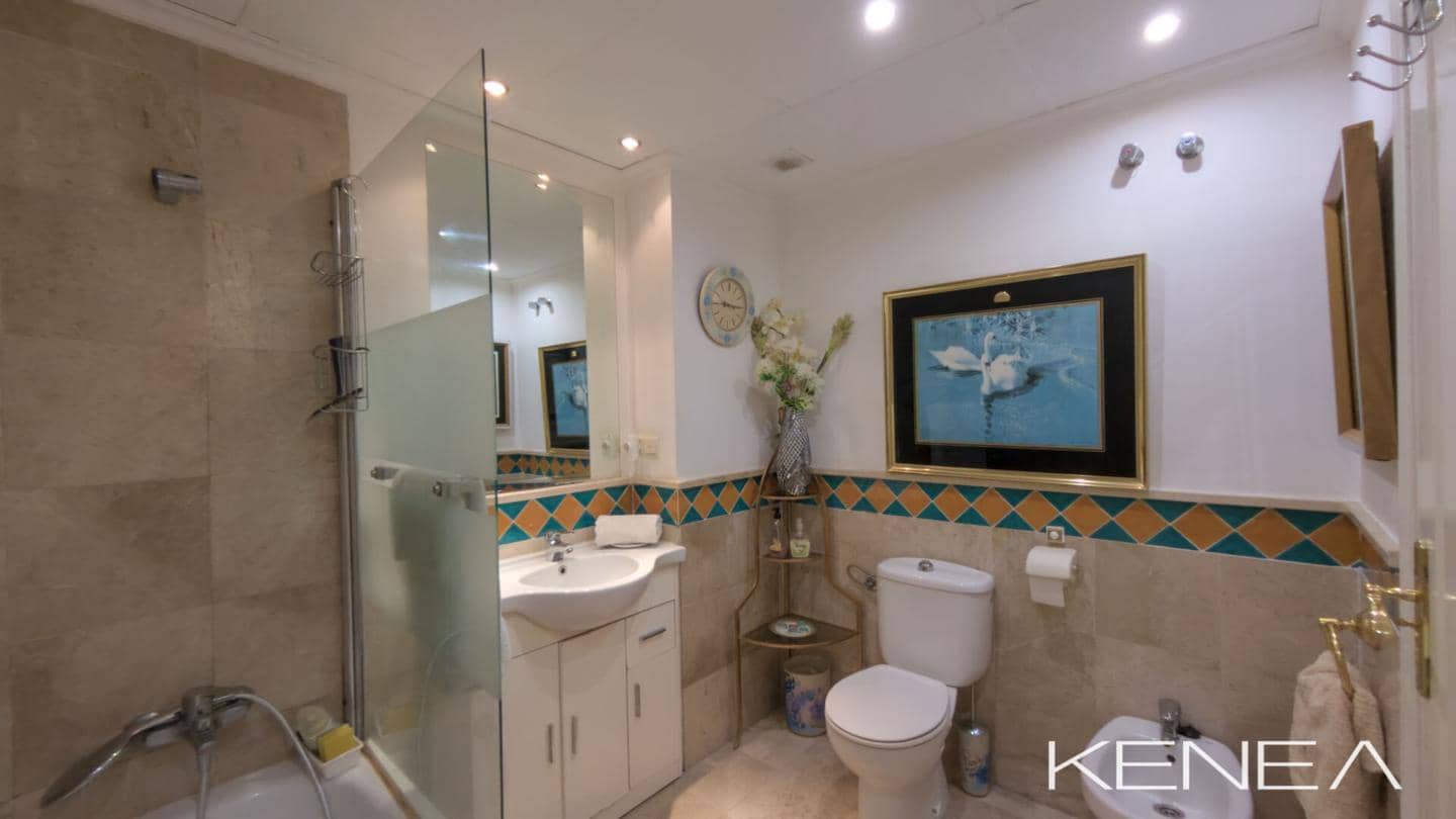 1 makuuhuone Asunto myytävänä paikassa Marbella mukana uima-altaan 
autotalli - 390 000 € (Ref: 9805429)