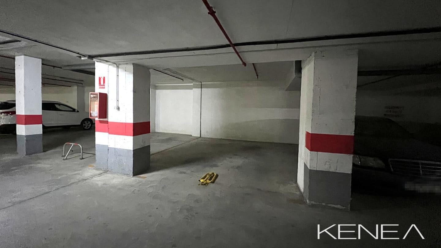 1 makuuhuone Asunto myytävänä paikassa Marbella mukana uima-altaan 
autotalli - 390 000 € (Ref: 9805429)