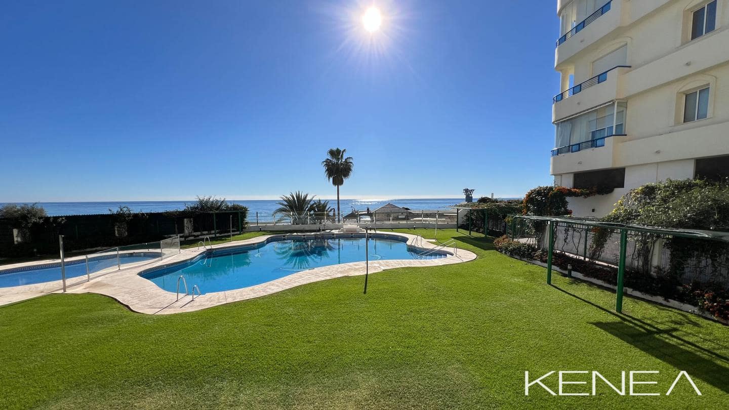 1 makuuhuone Asunto myytävänä paikassa Marbella mukana uima-altaan 
autotalli - 390 000 € (Ref: 9805429)