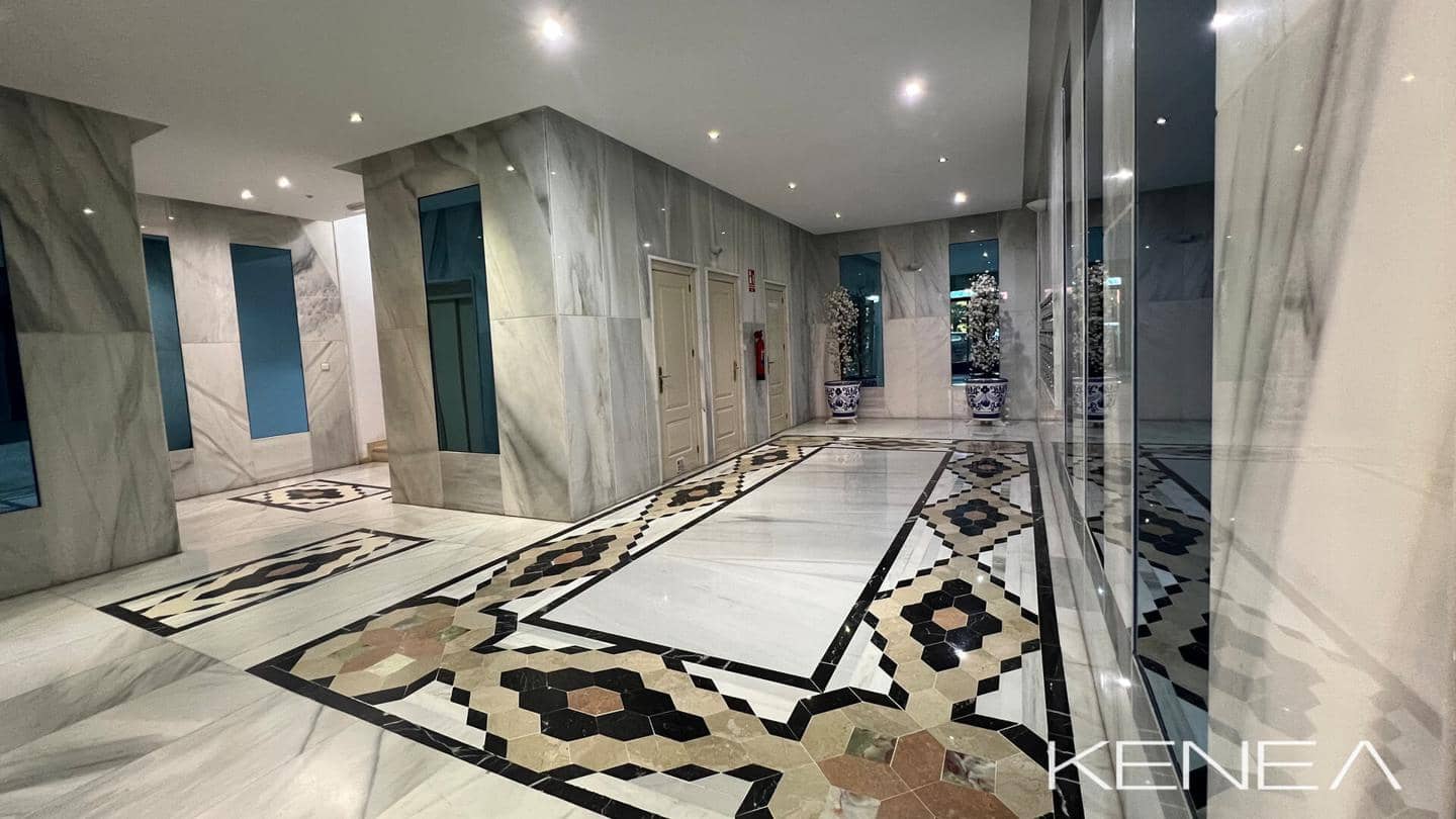 1 makuuhuone Asunto myytävänä paikassa Marbella mukana uima-altaan 
autotalli - 390 000 € (Ref: 9805429)