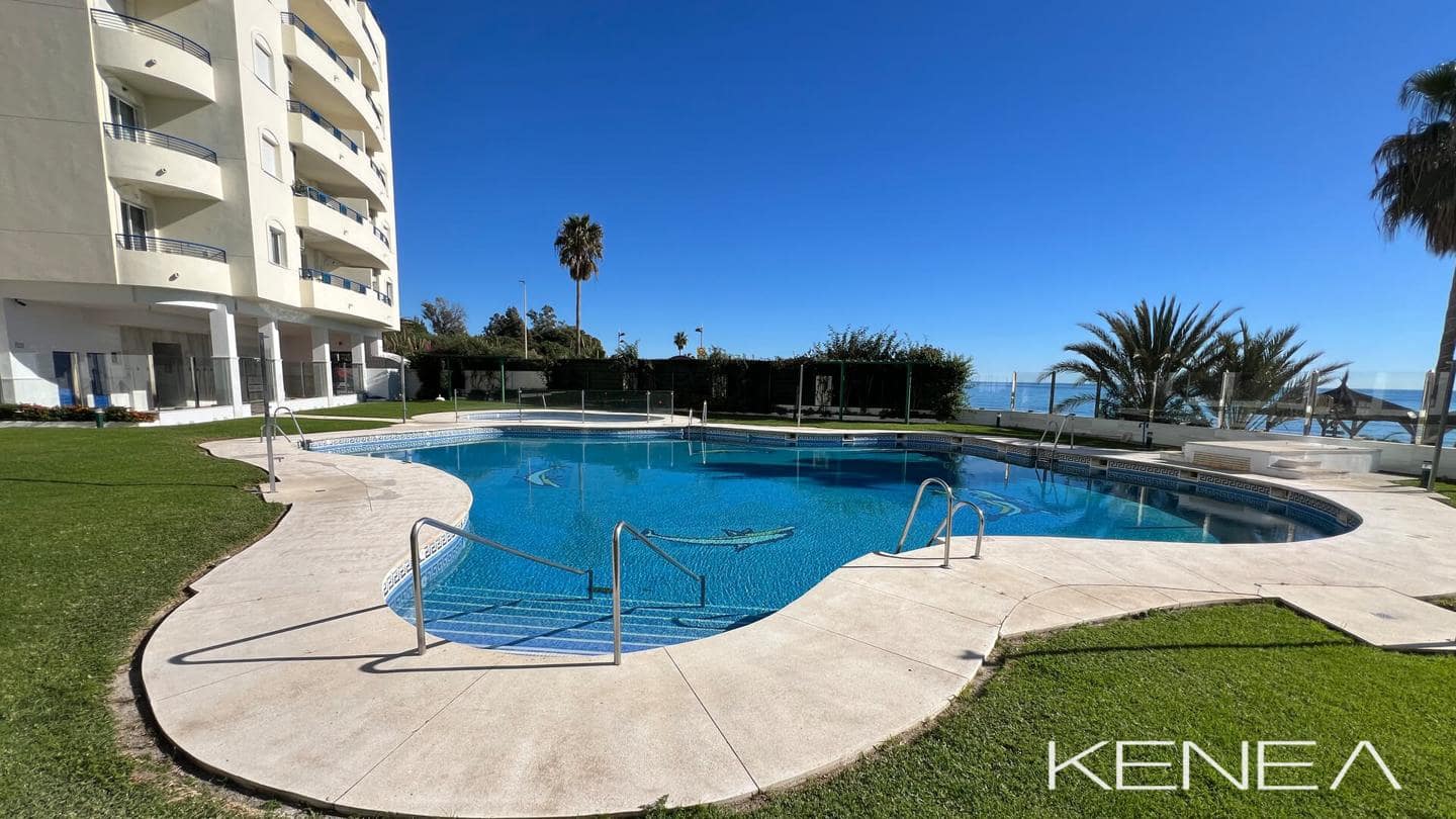 1 makuuhuone Asunto myytävänä paikassa Marbella mukana uima-altaan 
autotalli - 390 000 € (Ref: 9805429)