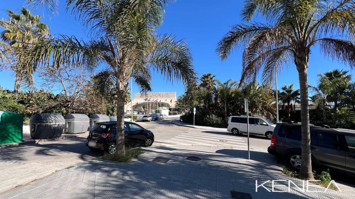 1 makuuhuone Asunto myytävänä paikassa Marbella mukana uima-altaan 
autotalli - 390 000 € (Ref: 9805429)