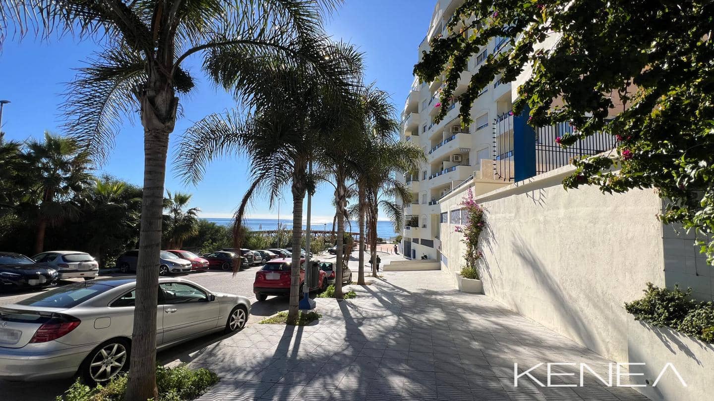 1 makuuhuone Asunto myytävänä paikassa Marbella mukana uima-altaan 
autotalli - 390 000 € (Ref: 9805429)