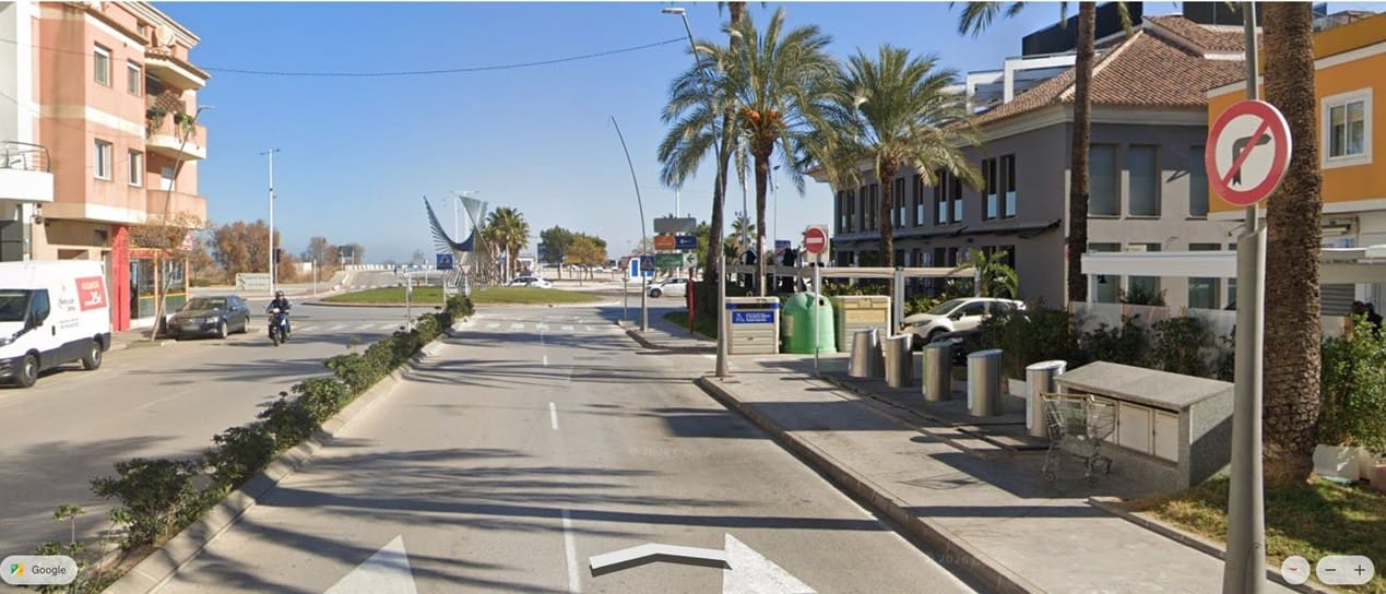 2 soveværelse Byhus til leje i Denia - € 750 (Ref: 10156971)