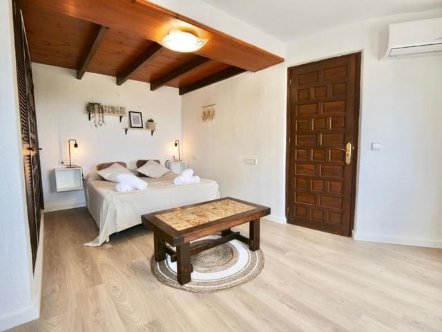 4 slaapkamer Villa te koop in El Montgó, Dénia met zwembad garage - € 580.000 (Ref: 10156974)