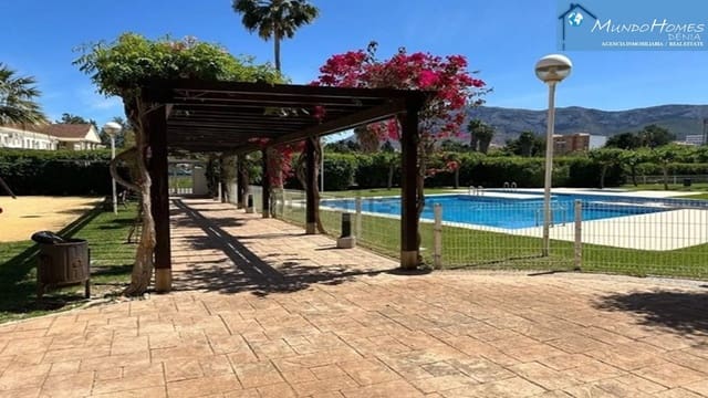Appartement de 2 chambres à louer à Centro Urbano, Dénia avec piscine garage - 950 € (Ref: 10156988)