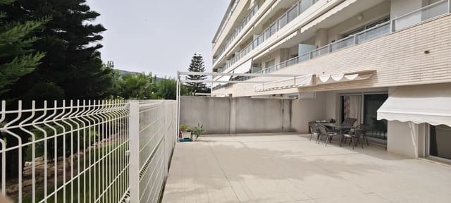 Appartement de 2 chambres à louer à Centro Urbano, Dénia avec piscine garage - 950 € (Ref: 10156988)