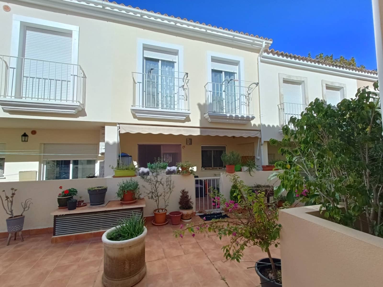 3 bedroom Terraced Villa for sale in Sagra with pool garage - € 225,000 (Ref: 10156993)