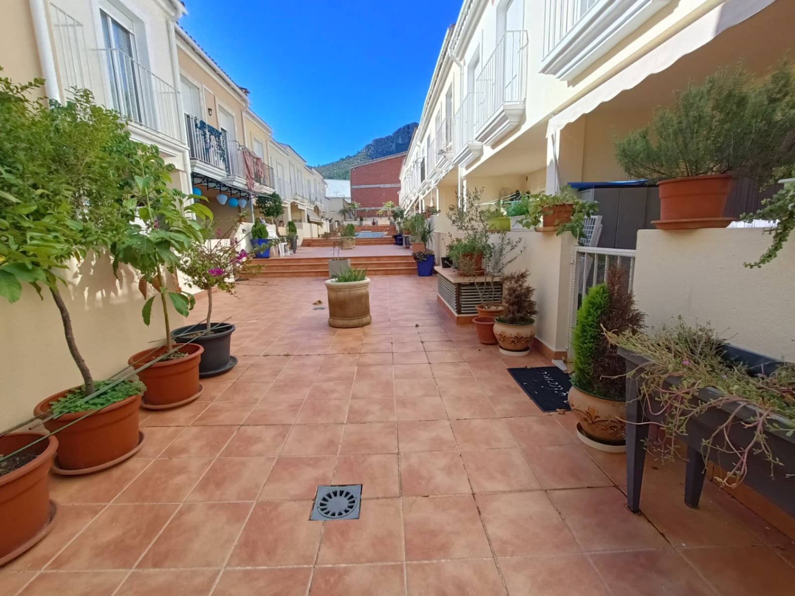 3 bedroom Terraced Villa for sale in Sagra with pool garage - € 225,000 (Ref: 10156993)