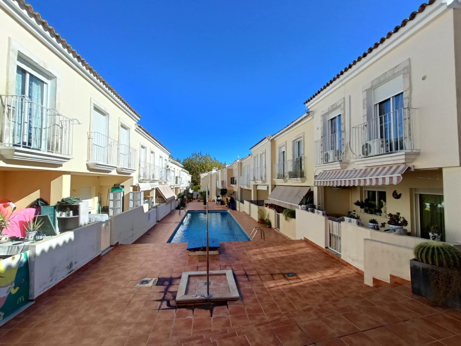 3 bedroom Terraced Villa for sale in Sagra with pool garage - € 225,000 (Ref: 10156993)