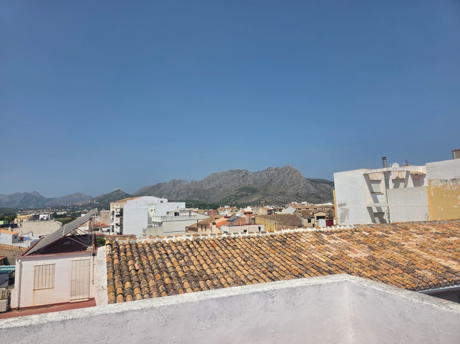 5 bedroom Flat for sale in Ondara - € 199,000 (Ref: 10156994)