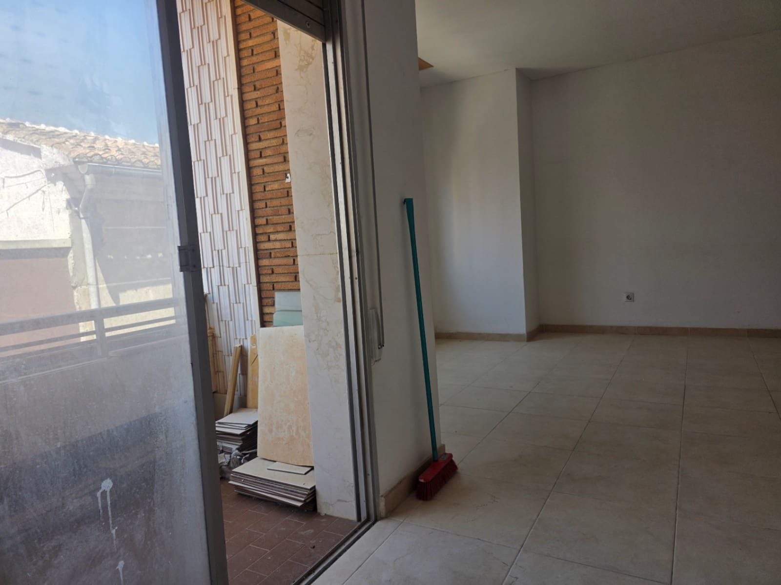 5 bedroom Flat for sale in Ondara - € 199,000 (Ref: 10156994)