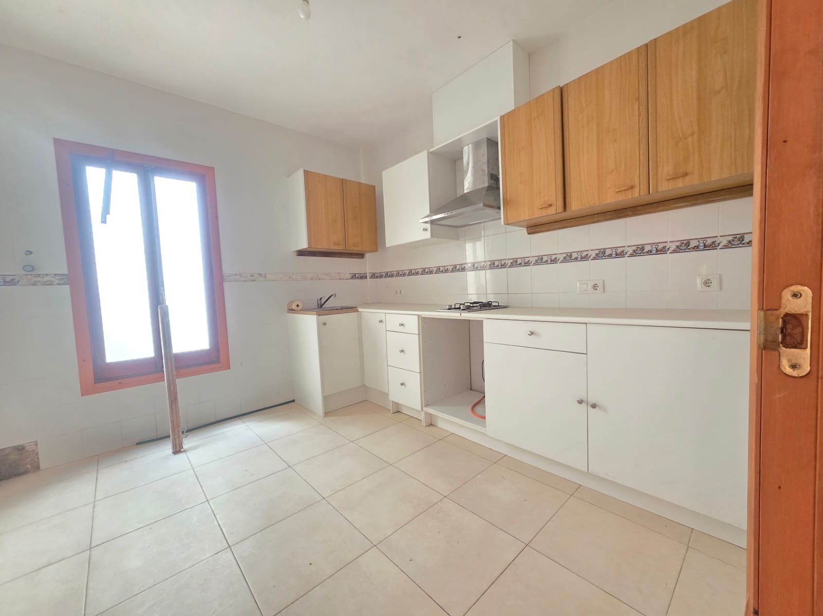 5 bedroom Flat for sale in Ondara - € 199,000 (Ref: 10156994)