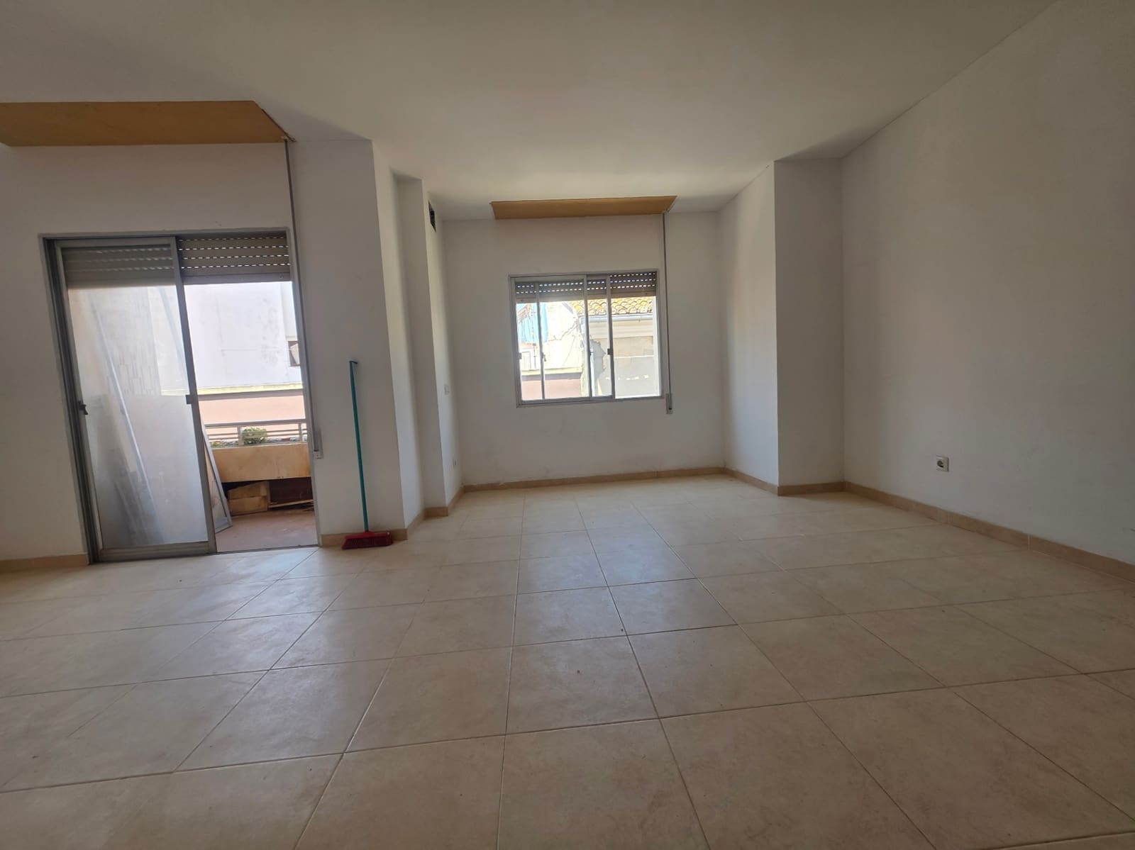 5 bedroom Flat for sale in Ondara - € 199,000 (Ref: 10156994)