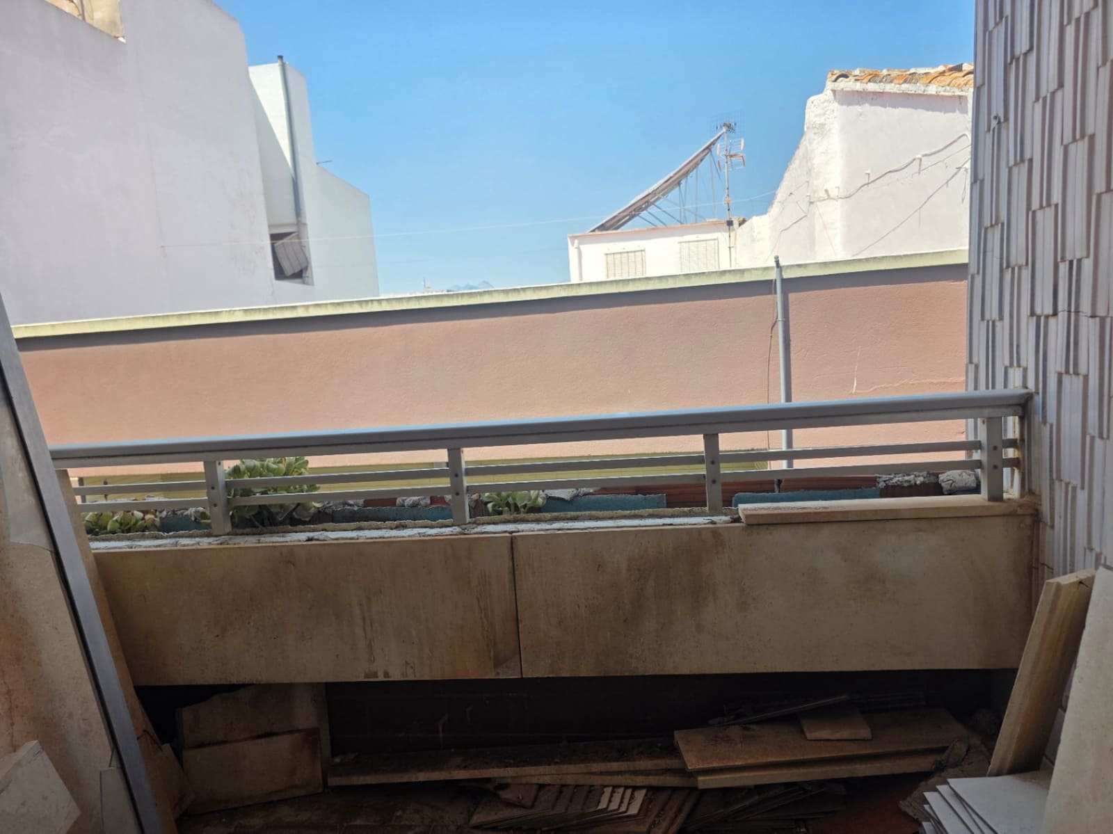 5 bedroom Flat for sale in Ondara - € 199,000 (Ref: 10156994)