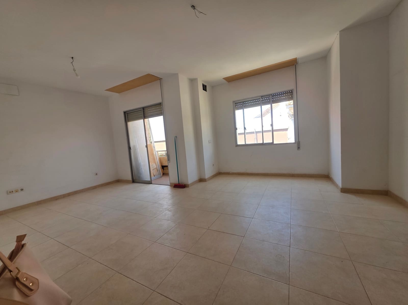 5 bedroom Flat for sale in Ondara - € 199,000 (Ref: 10156994)