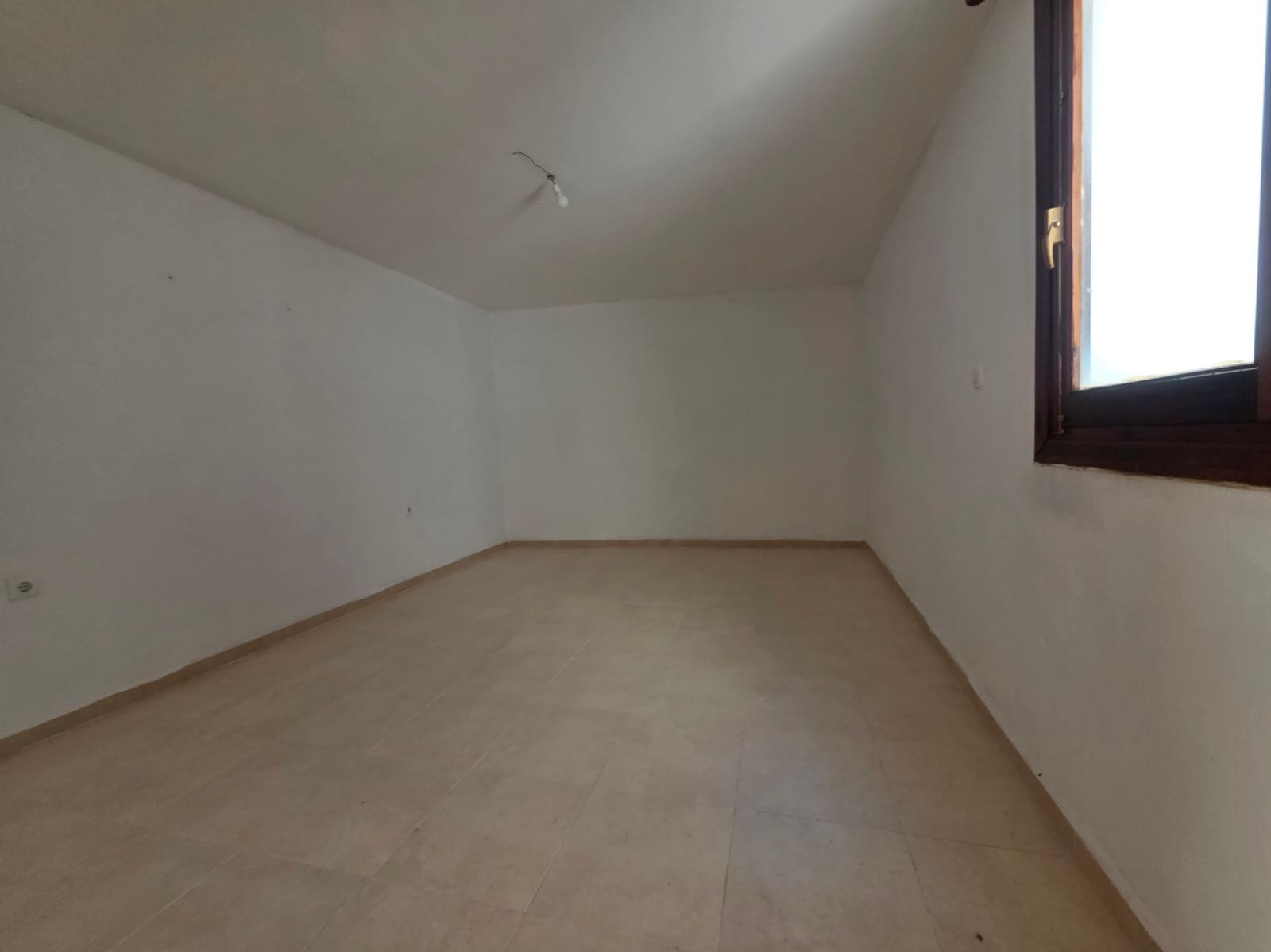 5 bedroom Flat for sale in Ondara - € 199,000 (Ref: 10156994)