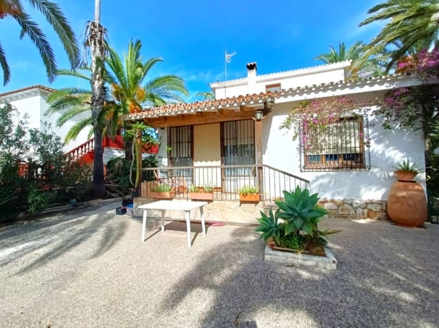 4 soveværelse Villa til salg i Dénia med garage - € 980.000 (Ref: 10157009)