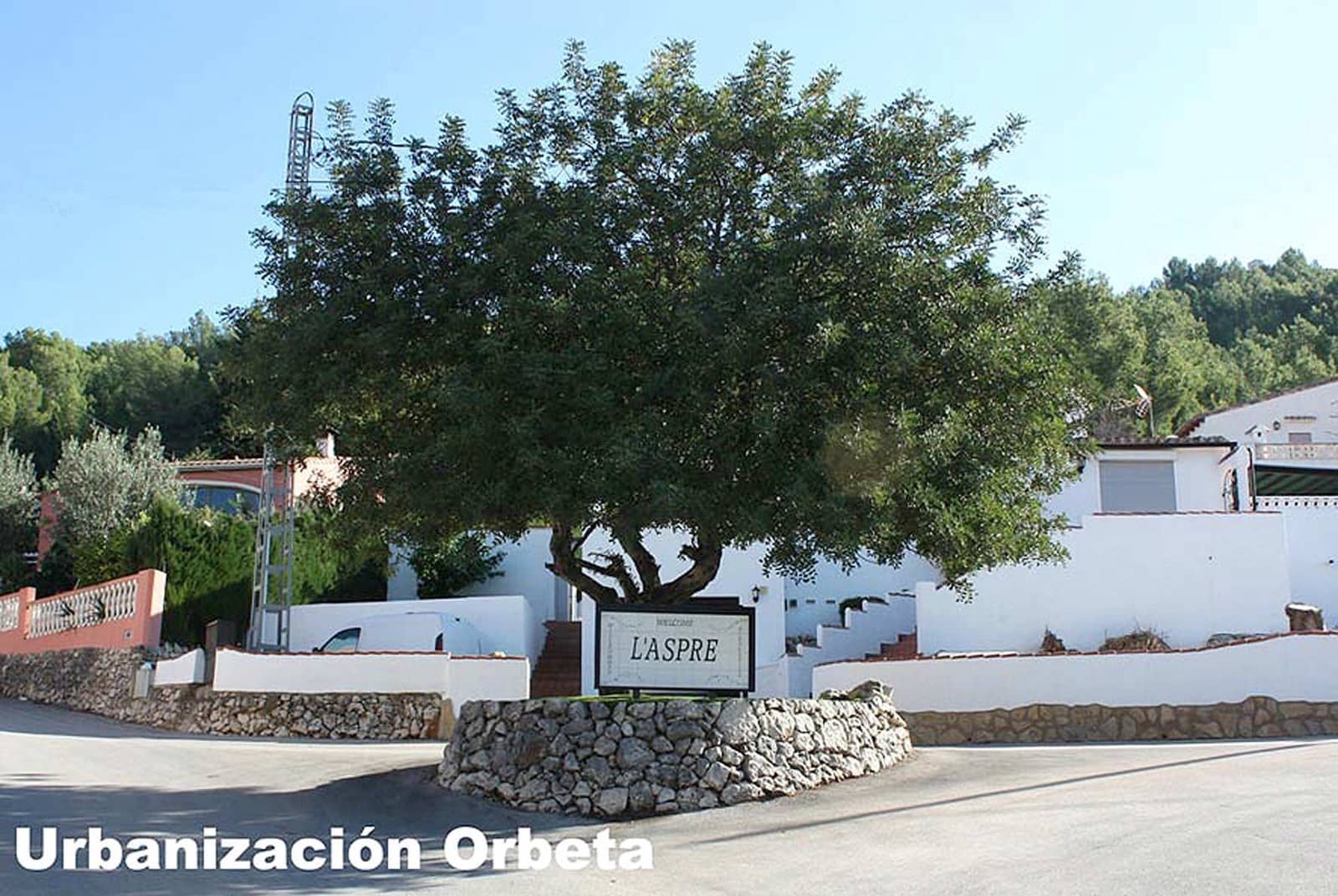 3 bedroom Villa for sale in Orba with pool garage - € 469,200 (Ref: 10157012)
