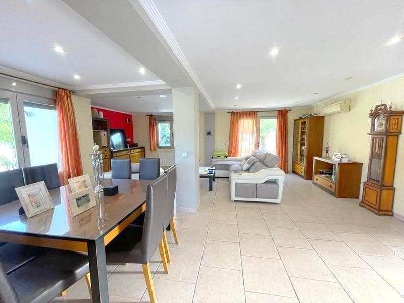 4 soverom Villa til salgs i Denia med svømmebasseng garasje - € 644 900 (Ref: 7932312)