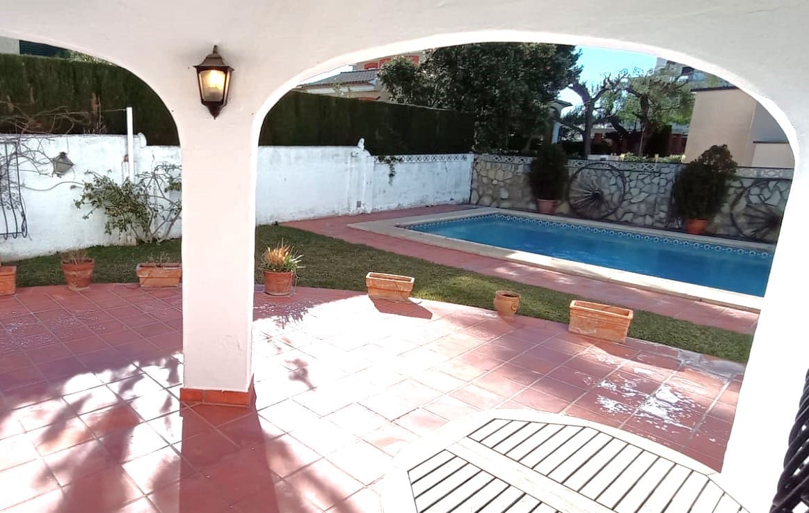 5 slaapkamer Villa te koop in Denia met zwembad garage - € 598.000 (Ref: 7932318)