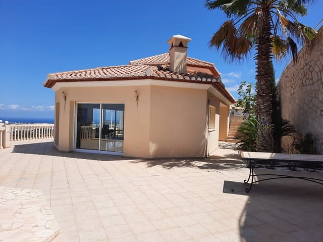 3 Zimmer Villa zu verkaufen in Dénia mit Pool Garage - 890.000 € (Ref: 7932360)