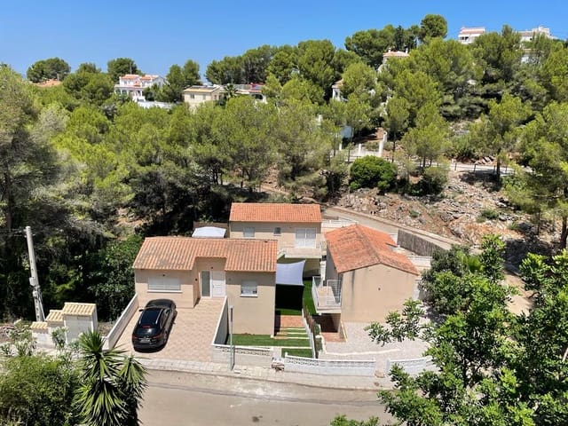 Chalet de 6 habitaciones en La Font d'En Carròs en venta con piscina garaje - 450.000 € (Ref: 8005086)