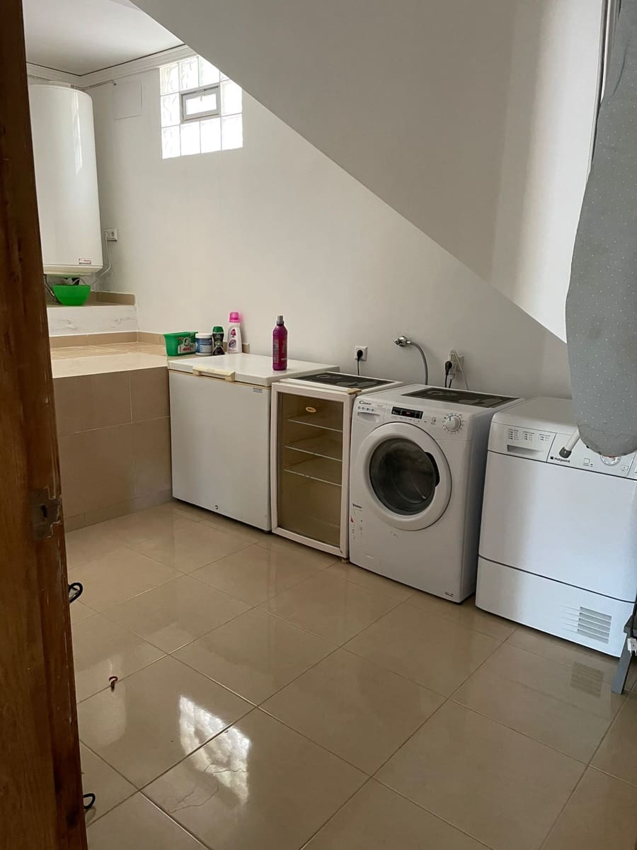 4 Zimmer Villa zu verkaufen in Denia mit Pool Garage - 720.000 € (Ref: 8073357)