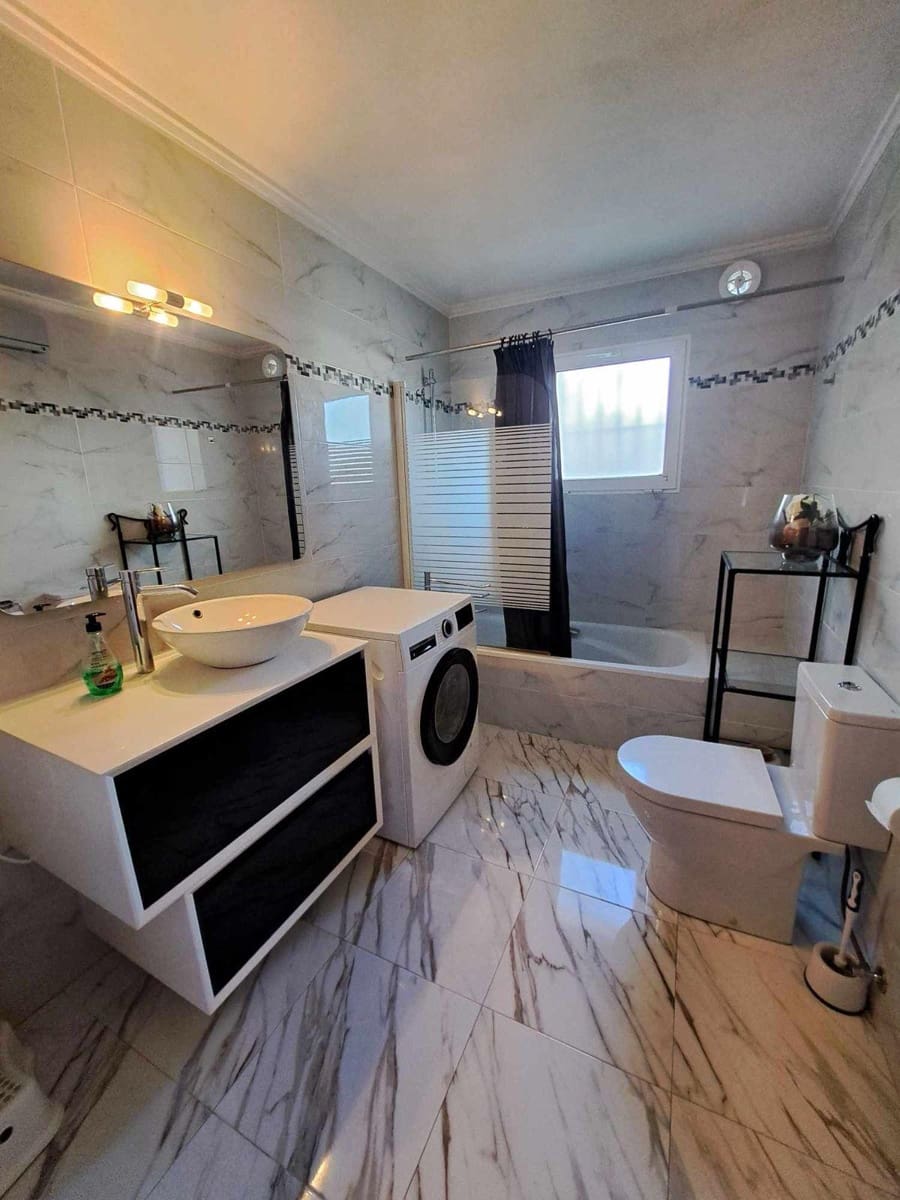 5 bedroom Villa for sale in Gandia with pool garage - € 450,000 (Ref: 8383491)