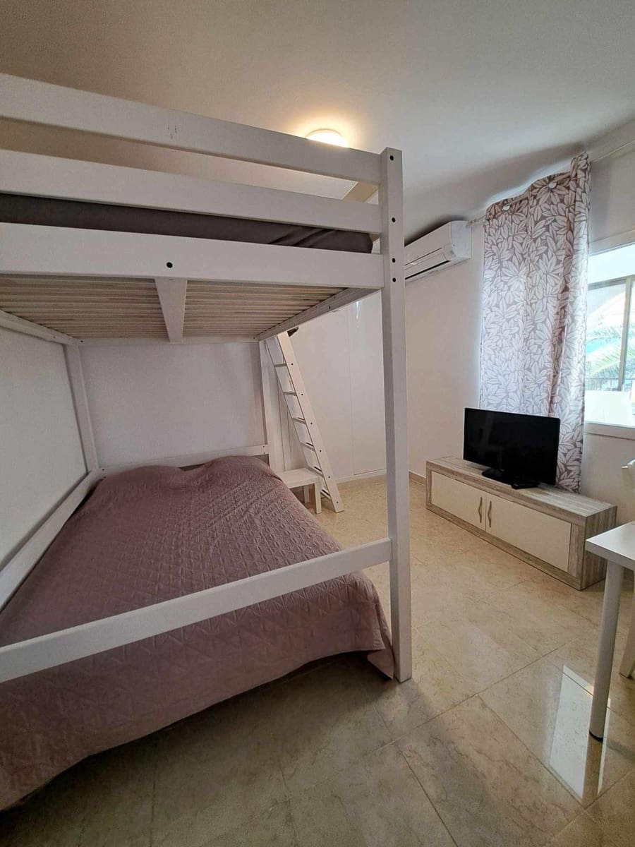 5 bedroom Villa for sale in Gandia with pool garage - € 450,000 (Ref: 8383491)