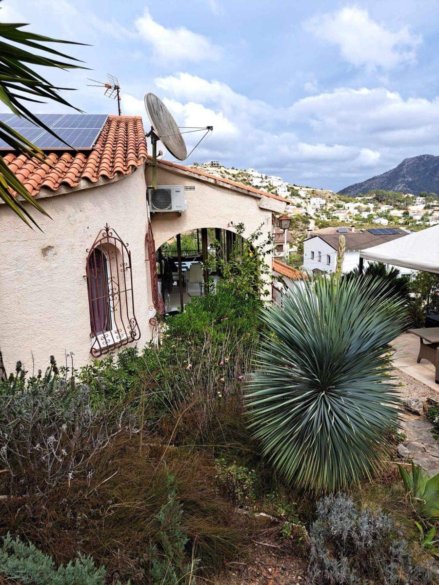 5 bedroom Villa for sale in Gandia with pool garage - € 450,000 (Ref: 8383491)