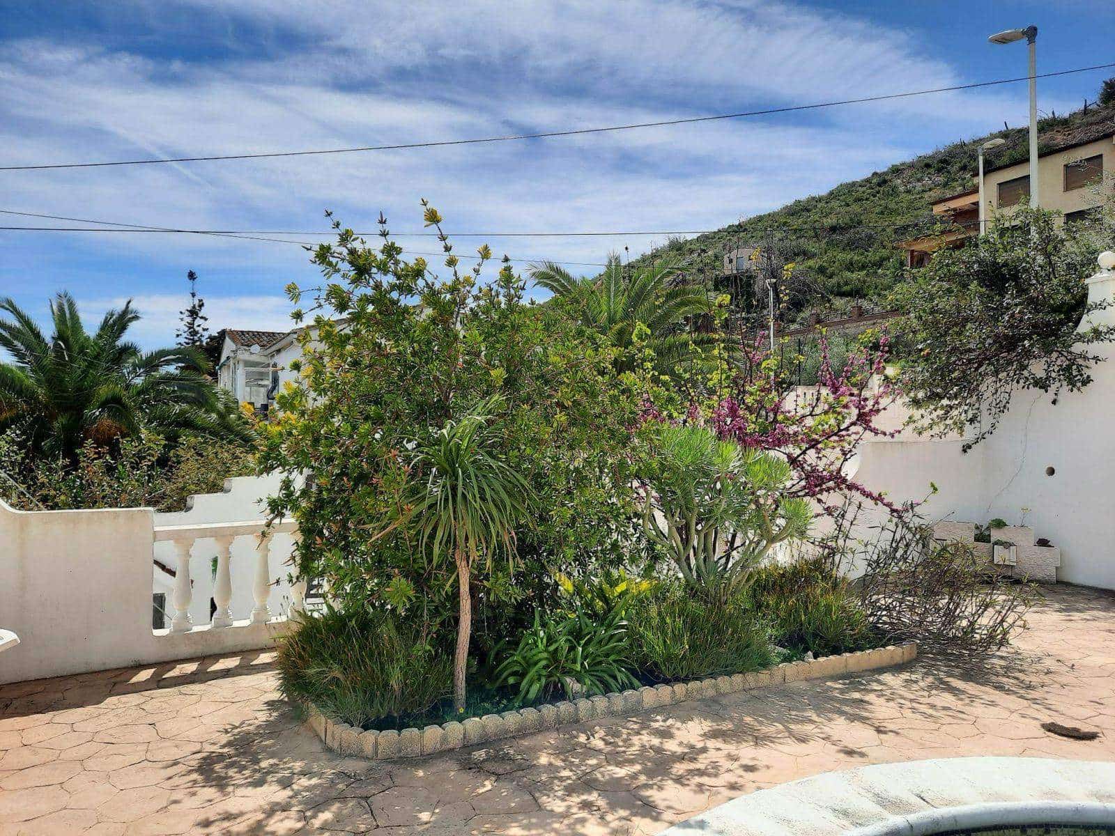 5 bedroom Villa for sale in Gandia with pool garage - € 450,000 (Ref: 8383491)