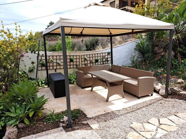 5 bedroom Villa for sale in Gandia with pool garage - € 450,000 (Ref: 8383491)