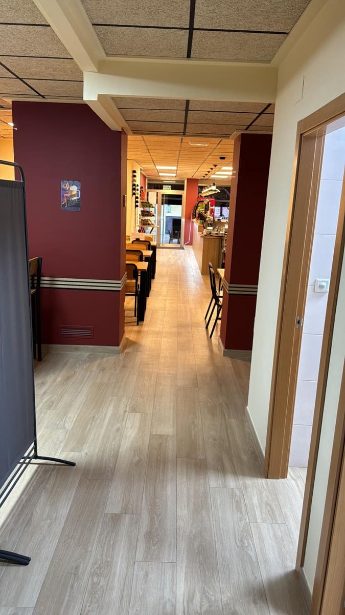 Erhverv til leje i Gandia - € 1.530 (Ref: 8524123)