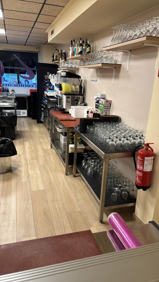 Erhverv til leje i Gandia - € 1.530 (Ref: 8524123)