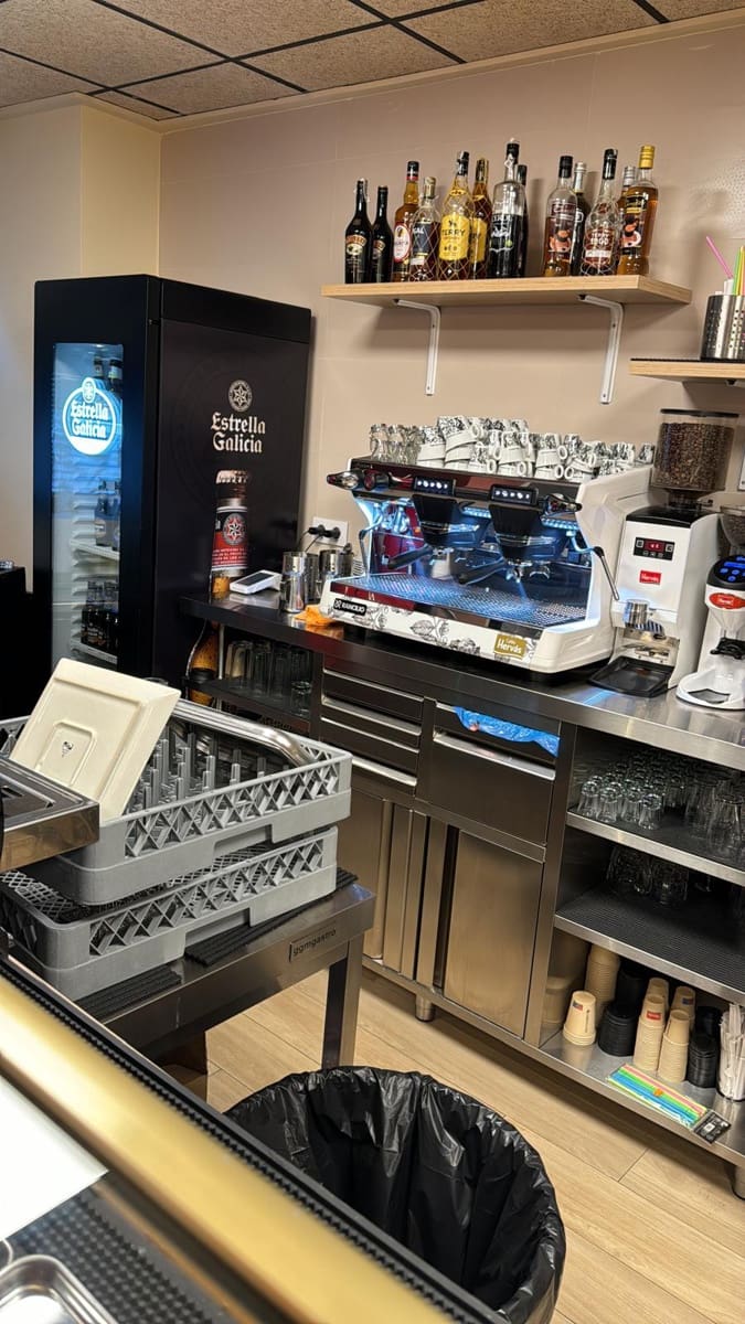 Erhverv til leje i Gandia - € 1.530 (Ref: 8524123)