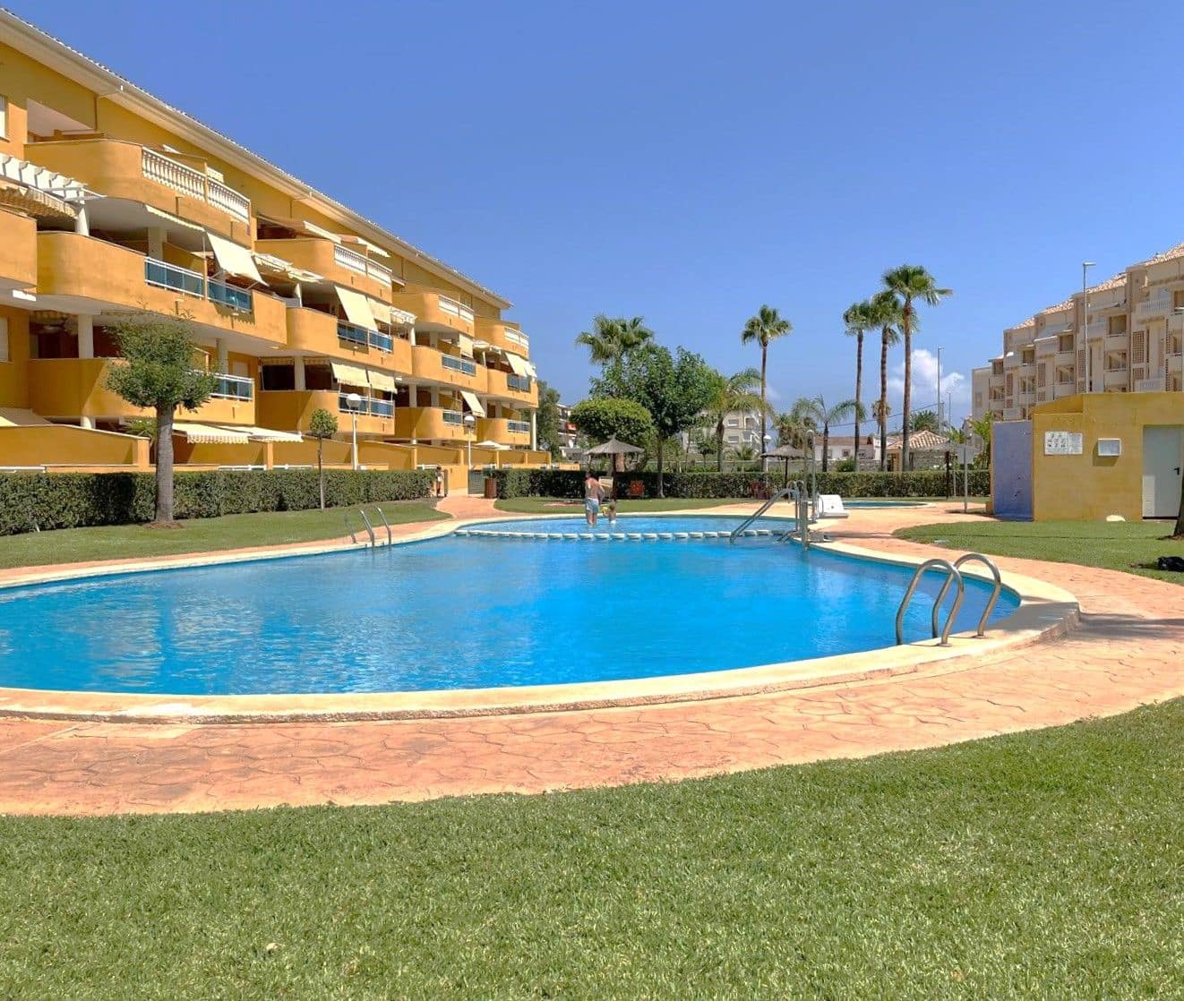 2 soveværelse Lejlighed til leje i Denia med swimmingpool garage - € 1.490 (Ref: 8596560)
