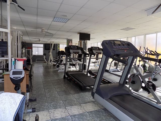 4 bedroom Commercial for sale in Cocentaina with garage - € 380,000 (Ref: 8639816)