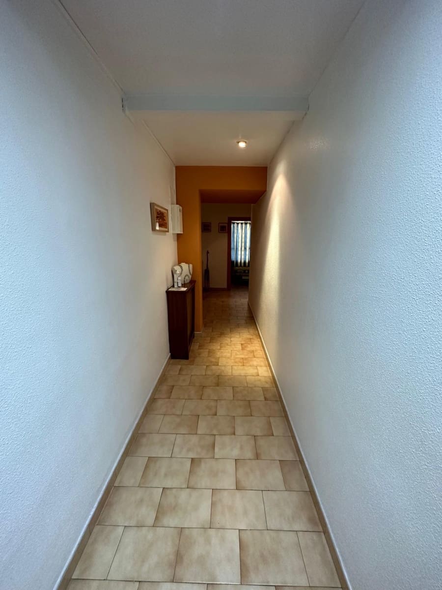 Commercial for sale in Gandia - € 62,000 (Ref: 8643788)