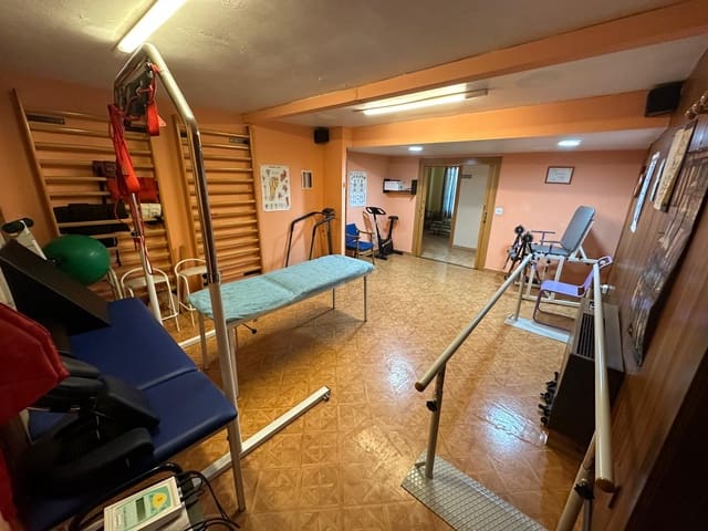 Commercial for sale in Gandia - € 62,000 (Ref: 8643788)
