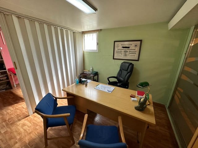 Commercial for sale in Gandia - € 62,000 (Ref: 8643788)