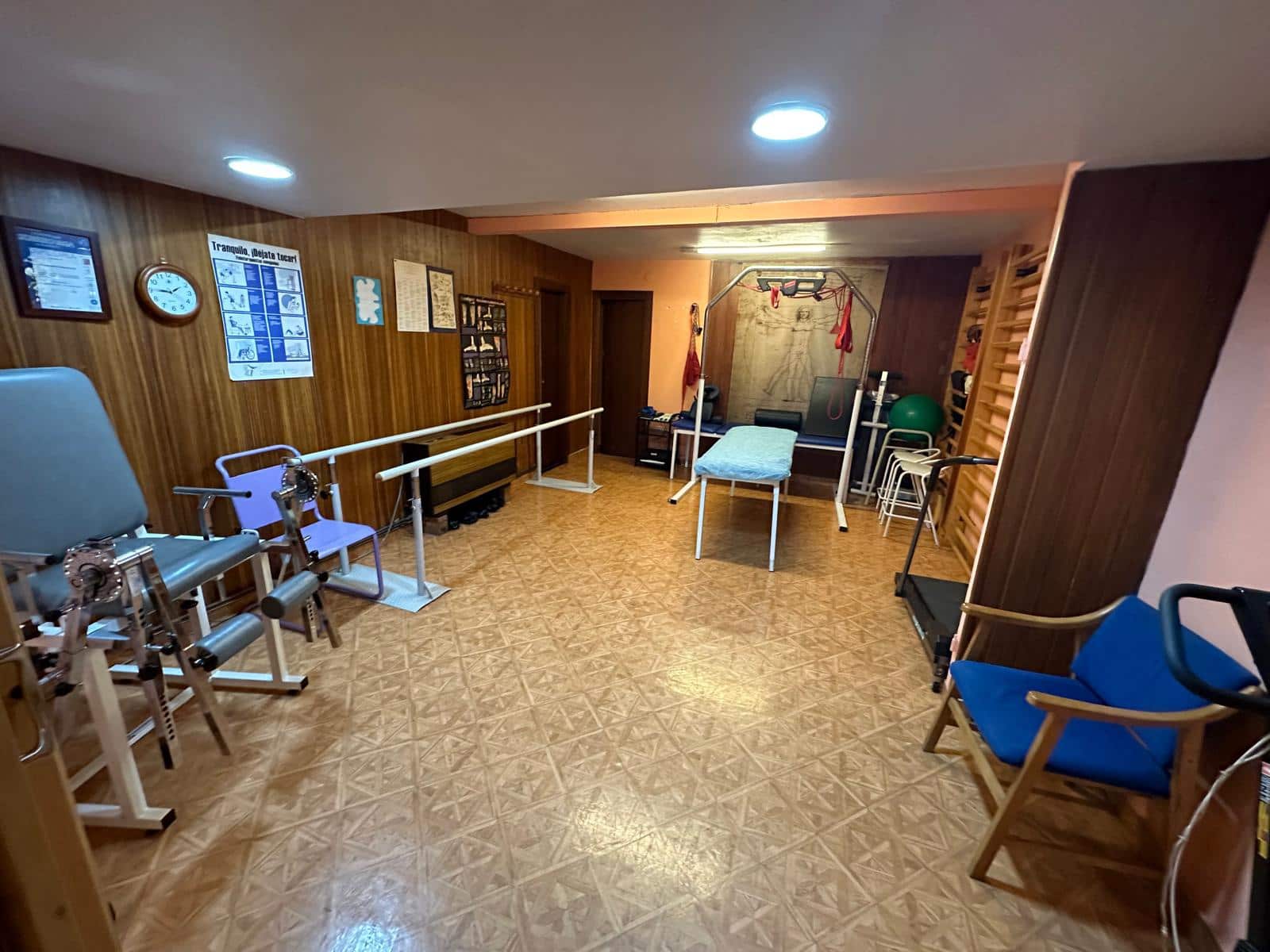 Commercial for sale in Gandia - € 62,000 (Ref: 8643788)