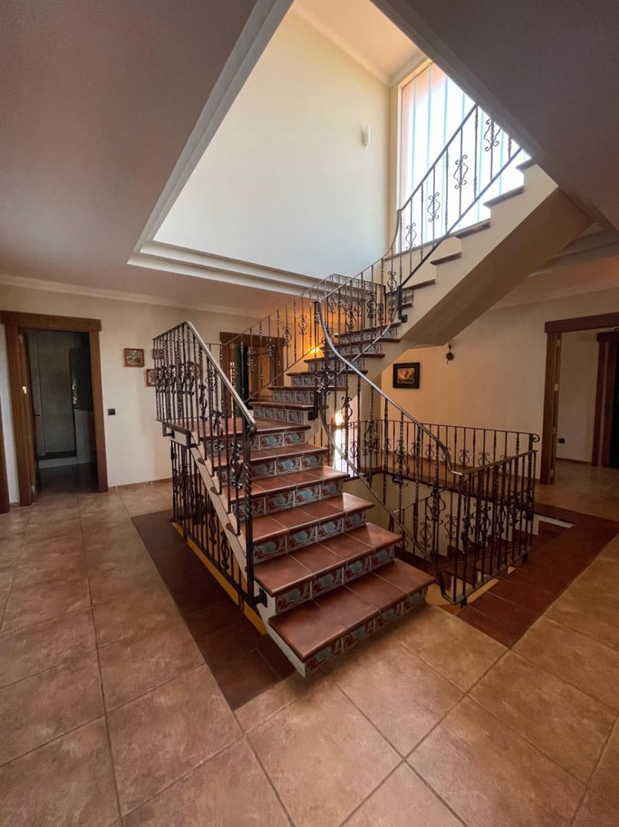 7 soveværelse Villa til salg i Piles med swimmingpool garage - € 520.000 (Ref: 8653337)