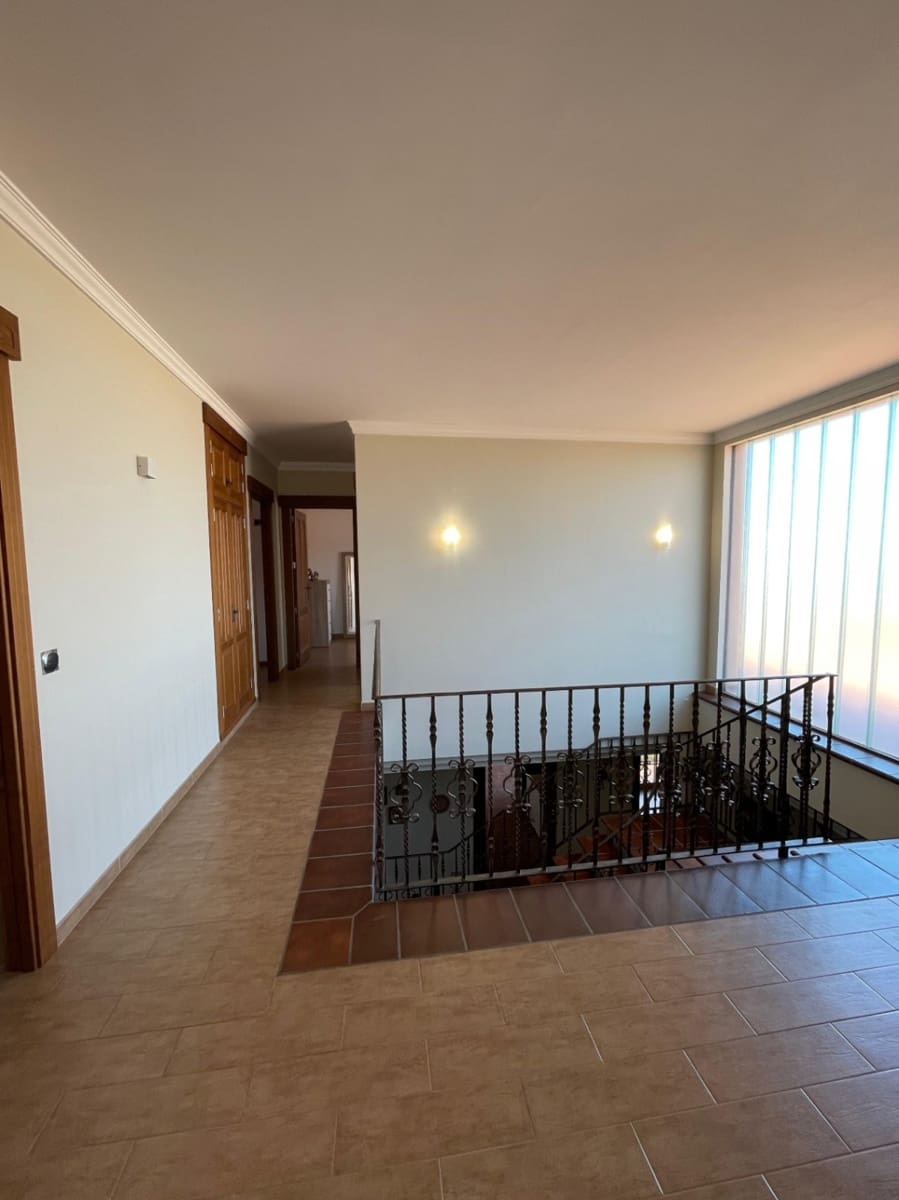 7 soveværelse Villa til salg i Piles med swimmingpool garage - € 520.000 (Ref: 8653337)