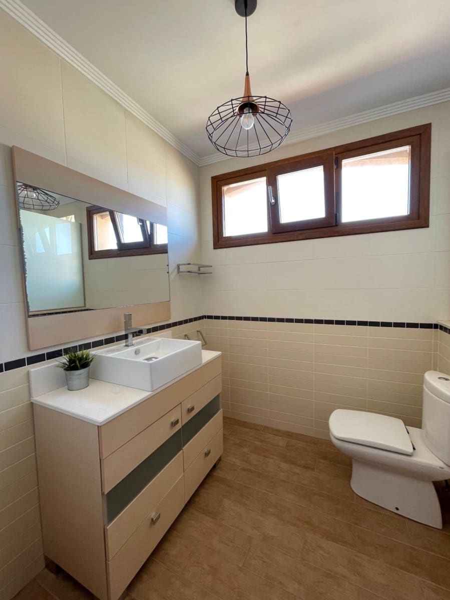 7 soveværelse Villa til salg i Piles med swimmingpool garage - € 520.000 (Ref: 8653337)