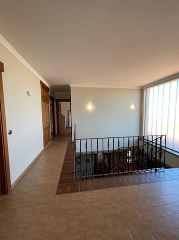 7 chambre Villa/Maison à vendre à Piles avec piscine garage - 520 000 € (Ref: 8653337)