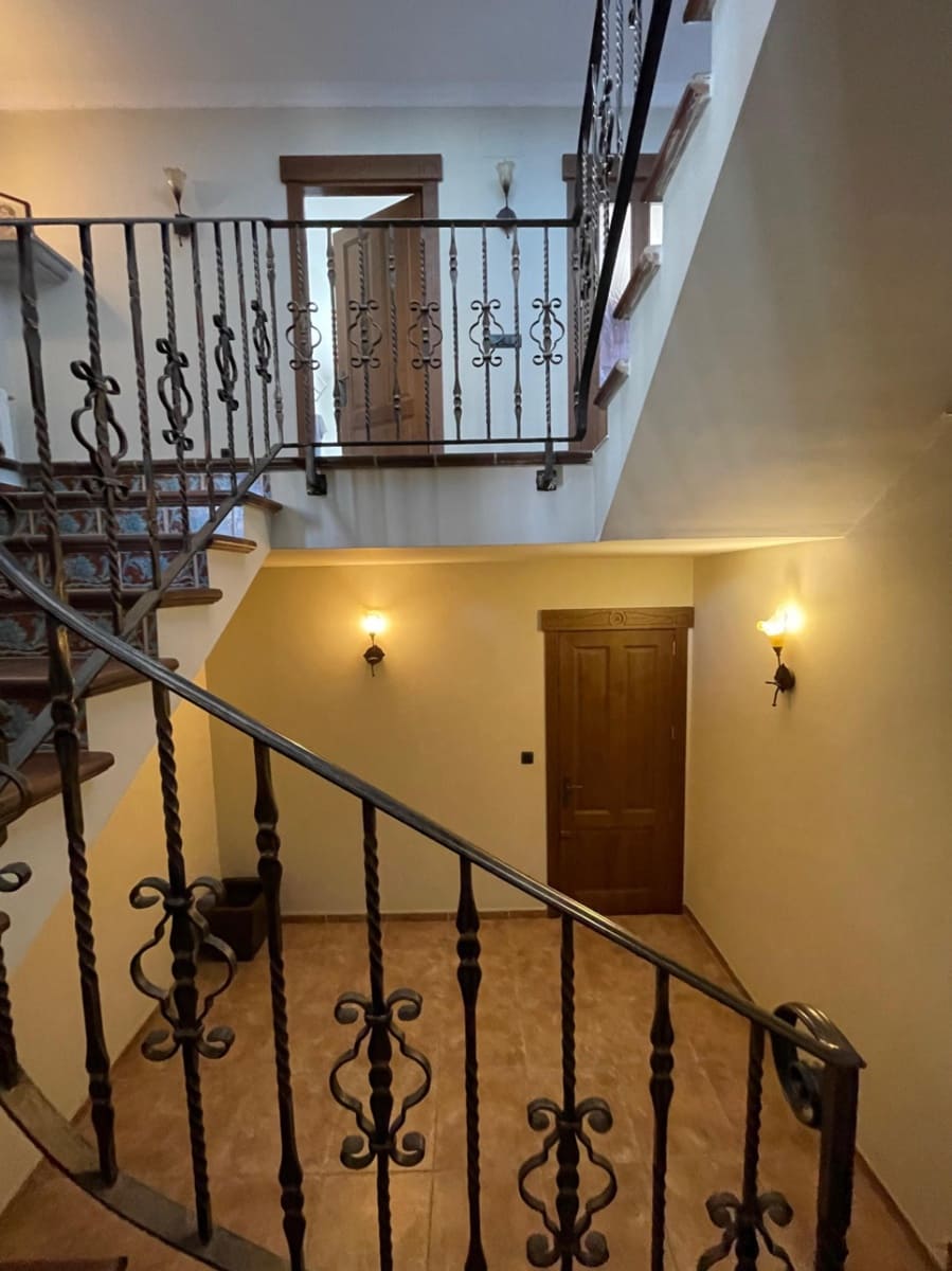 7 soveværelse Villa til salg i Piles med swimmingpool garage - € 520.000 (Ref: 8653337)