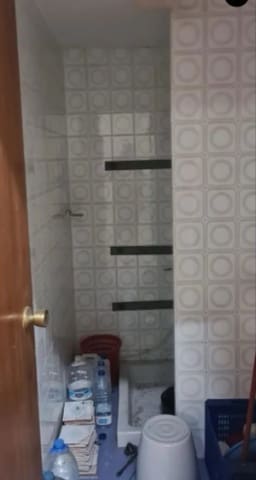 Commercial for sale in Gandia - € 69,000 (Ref: 8674870)